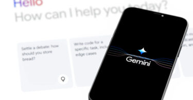 Celular com o logotipo da Google Gemini AI na frente de uma tela da Gemini A.I.